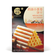 十月初五奶油小蛋卷独立包装特写，展示金黄酥脆的蛋卷外观与品牌标识