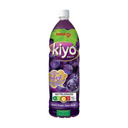 POKKA KIYO 巨峰葡萄汁 1.5L 大容量瓶装，包装印有紫色葡萄图案、KIYO 品牌标识及维生素 ABCDE 营养成分说明。