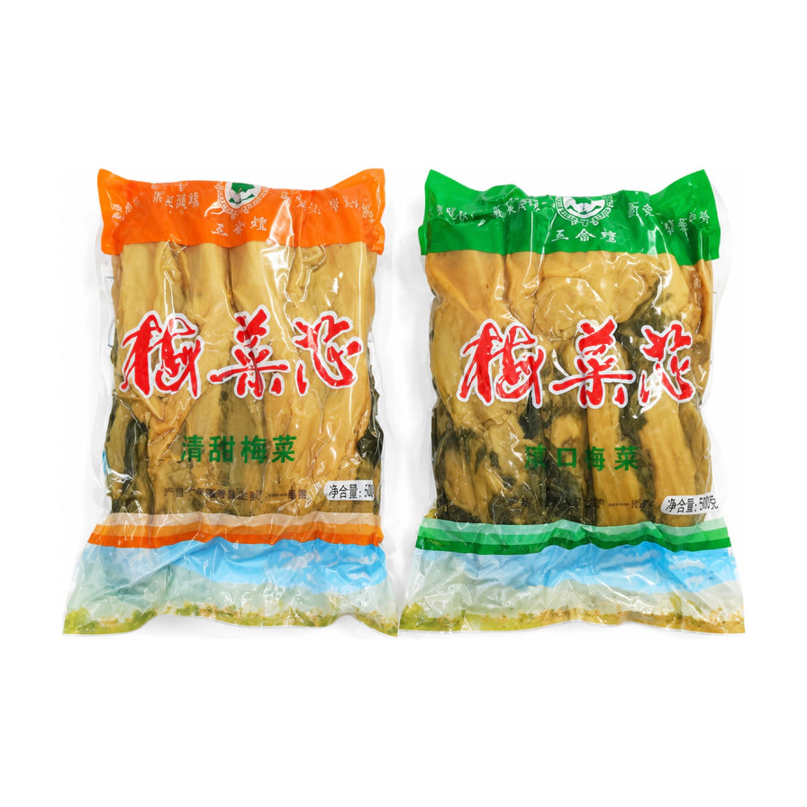 两袋500克装的梅菜芯，左侧为橙色包装的清甜口味，右侧为绿色包装的咸口味，展示了产品的正面包装设计。