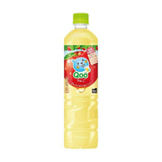 酷儿 Qoo 苹果味果汁饮料 950ml 大瓶装正面图，瓶身印有蓝色卡通形象和红色苹果图案，绿色瓶盖。