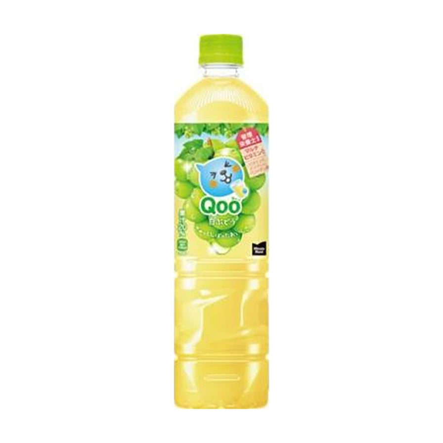 酷儿 Qoo 白葡萄味果汁饮料 950ml 大瓶装正面图，瓶身印有蓝色卡通形象和绿色葡萄图案，绿色瓶盖。