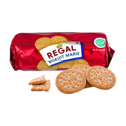Regal玛丽饼干240g红色包装袋，前方摆放着几块圆形玛丽饼干和碎块，展示饼干酥脆的质地。