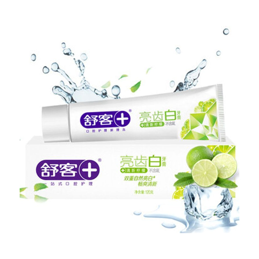舒客亮齿白牙膏清新柠檬味120g，展示白色软管包装与外盒，背景配有水花、冰块和新鲜青柠檬切片。