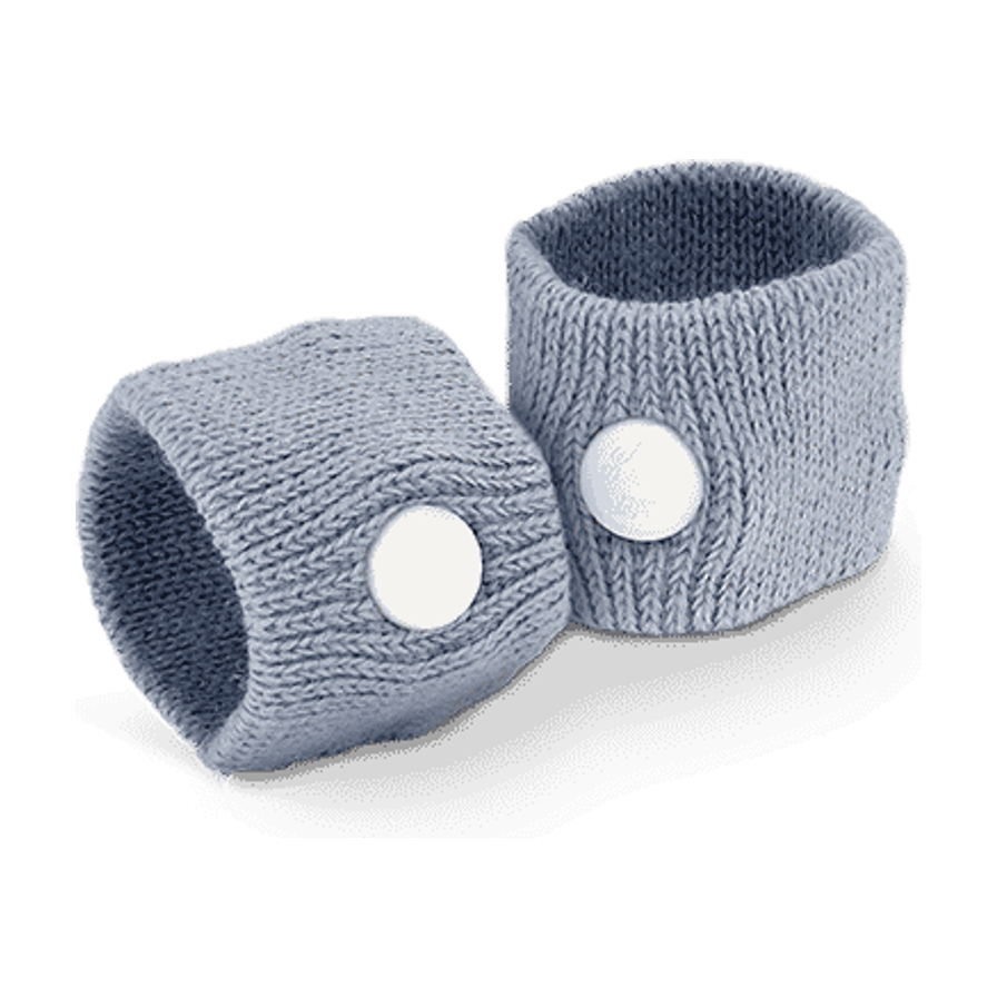 Sea - Band 防晕手环细节特写，展示灰色针织纹理与白色穴位按压凸点。