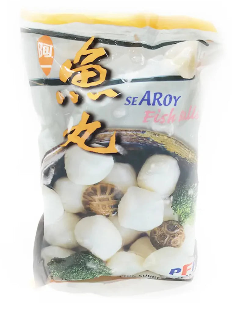 泰式鱼丸产品图，采用高比例鱼糜制作的 Q 弹火锅食材。