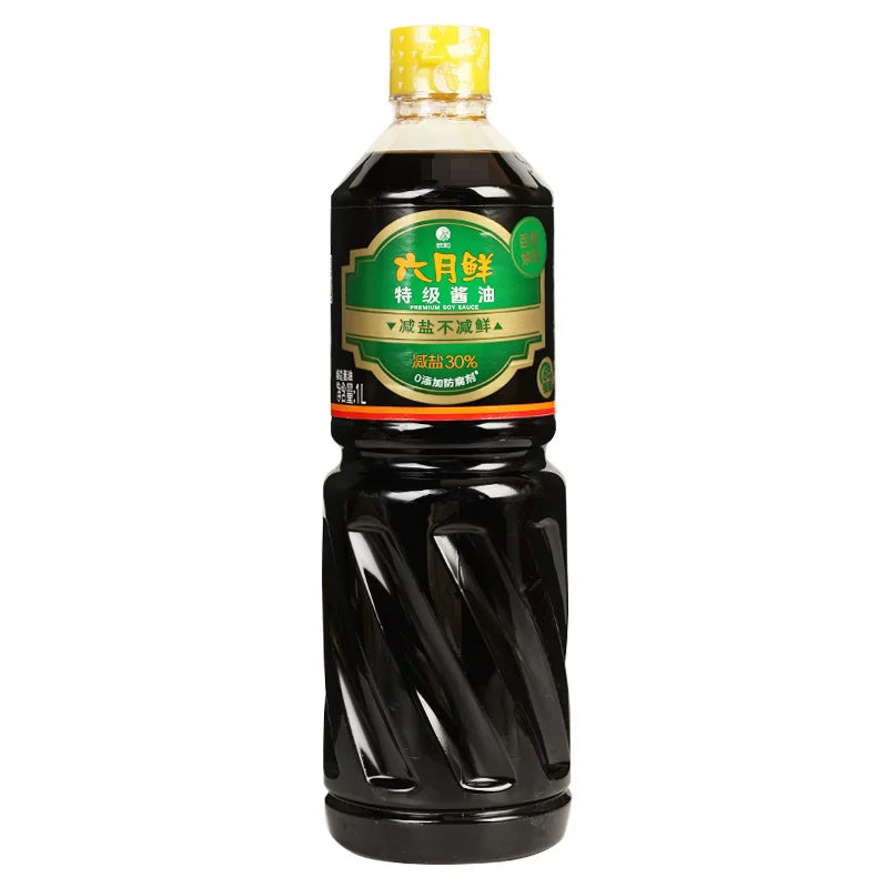 欣和六月鲜特级酱油 1L 瓶身正面，适合日常炒菜提鲜