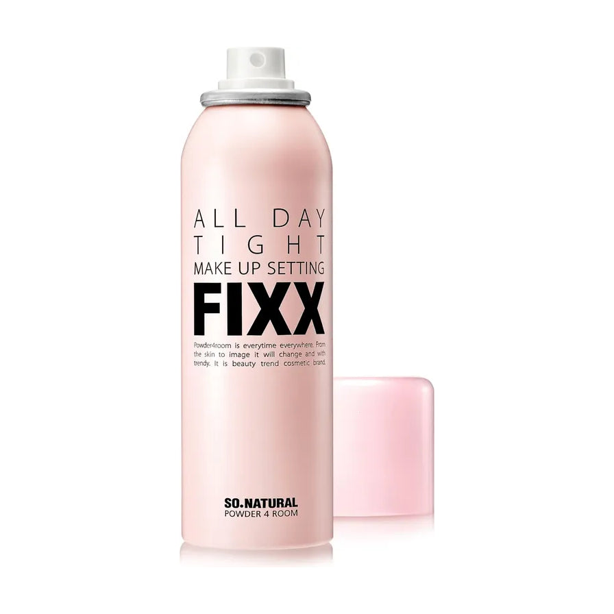 So Natural FIXX 定妆喷雾正面展示，粉色瓶身搭配白色喷头，背景纯白。