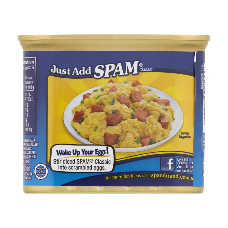 SPAM经典培根粒罐装正面，包装展示了培根粒拌炒蛋的食用建议图，带有Just Add SPAM和Wake Up Your Eggs字样。