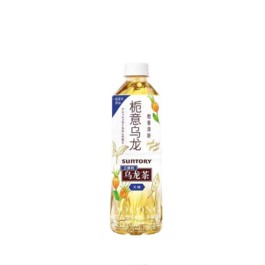 三得利栀意乌龙茶500毫升瓶装，包装印有栀子花图案，标有无糖字样。