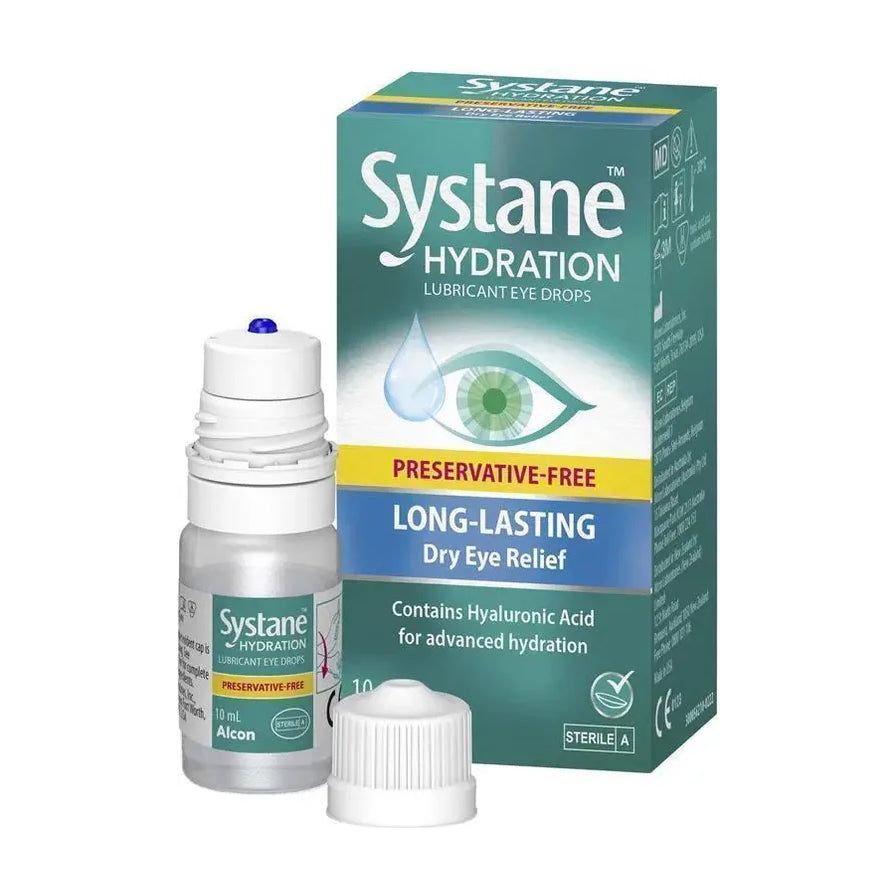 Systane Hydration 滴眼液盒装与瓶身正面摆拍，旁边有瓶盖，包装上可见保守剂无添加、长效缓解干眼等英文文字