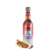 三蟹牌上等鱼露 682ml 瓶装正面图，标签清晰展示品牌与容量