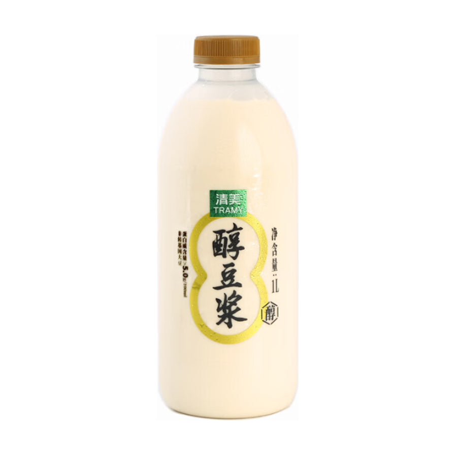 清美醇豆浆原味1升瓶装，白色瓶身印有绿色清美Logo及黑色醇豆浆字样，背景为纯白色。