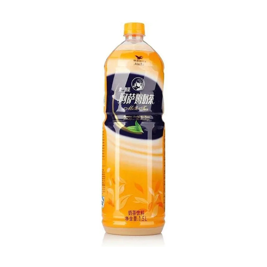 统一阿萨姆奶茶1.5L大瓶装，经典蓝色包装标签，瓶身印有阿萨姆奶茶字样及茶叶图案。