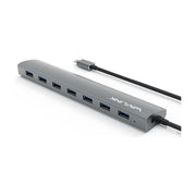 WAVLINK 灰色金属外壳 USB - C 七口 USB 3.0 扩展器，展示其修长身形与七个蓝色 USB 接口。
