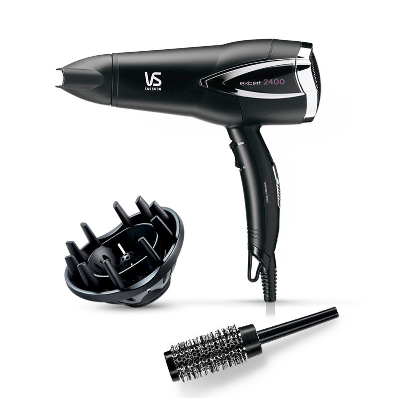 VS Sassoon Expert Turbo 2400 黑色吹风机主体，配有扩散风嘴和圆形造型梳配件。