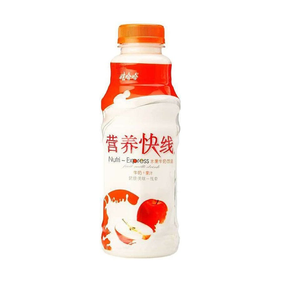 哇哈哈营养快线原味500ml瓶装，白色瓶身印有红色苹果图案。