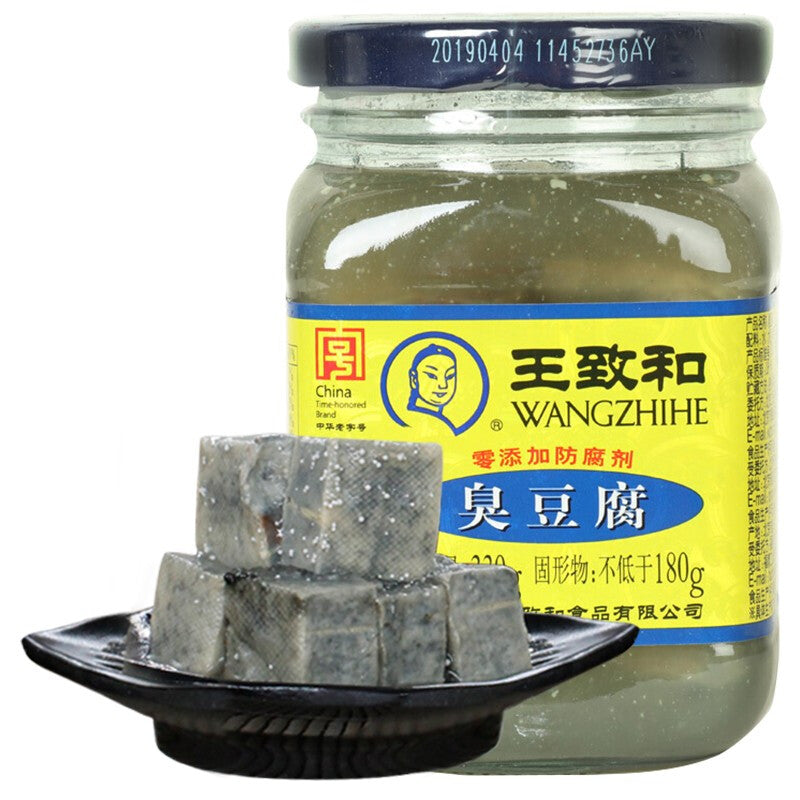 王致和臭豆腐乳包装特写，展示非转基因大豆标识与产品细节
