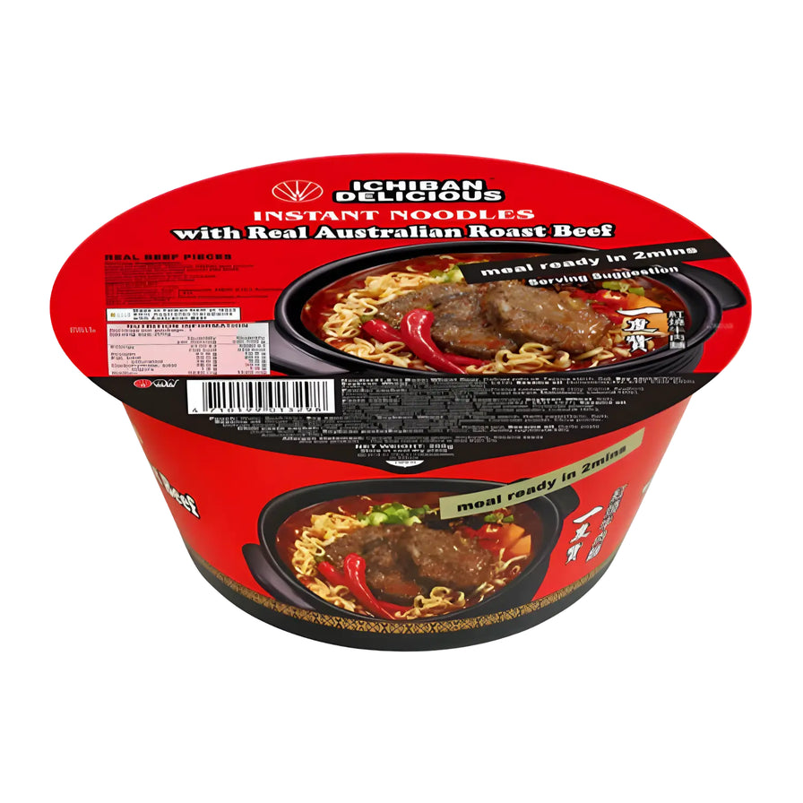 味丹一番 Ichiban 碗装速食面澳洲烤牛肉味，红色包装，封面印有厚切牛肉块和红辣椒的诱人面食特写。