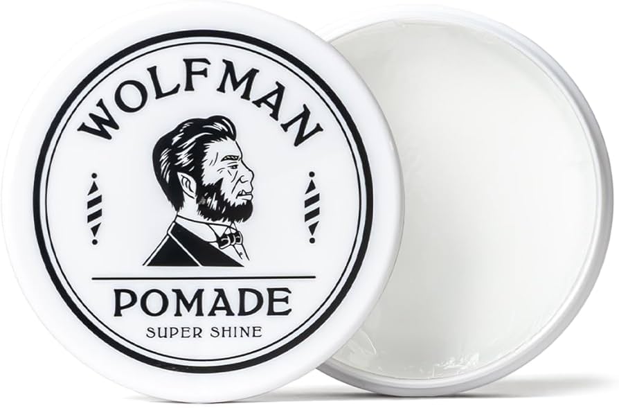 Wolfman 男士发油白色圆罐包装正面展示，盖面印有品牌 Logo 及胡须男士插画，旁边展示打开后的白色膏体。