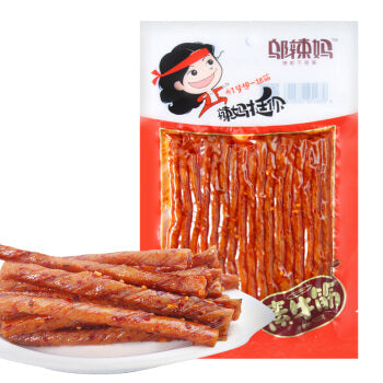 邬辣妈素牛筋香辣味零食包装正面，展示劲道纤维质感的素肉特写