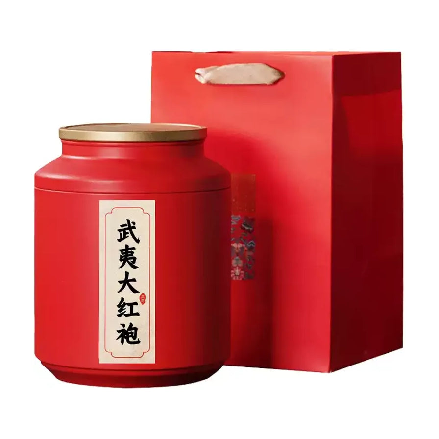 武夷山特级大红袍红色茶叶罐与配套手提袋礼盒展示