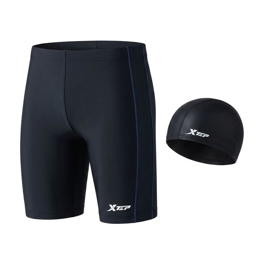 特步黑色高弹泳裤与配套泳帽套装，白色背景展示，泳裤侧边带有蓝色缝线装饰和品牌Logo。