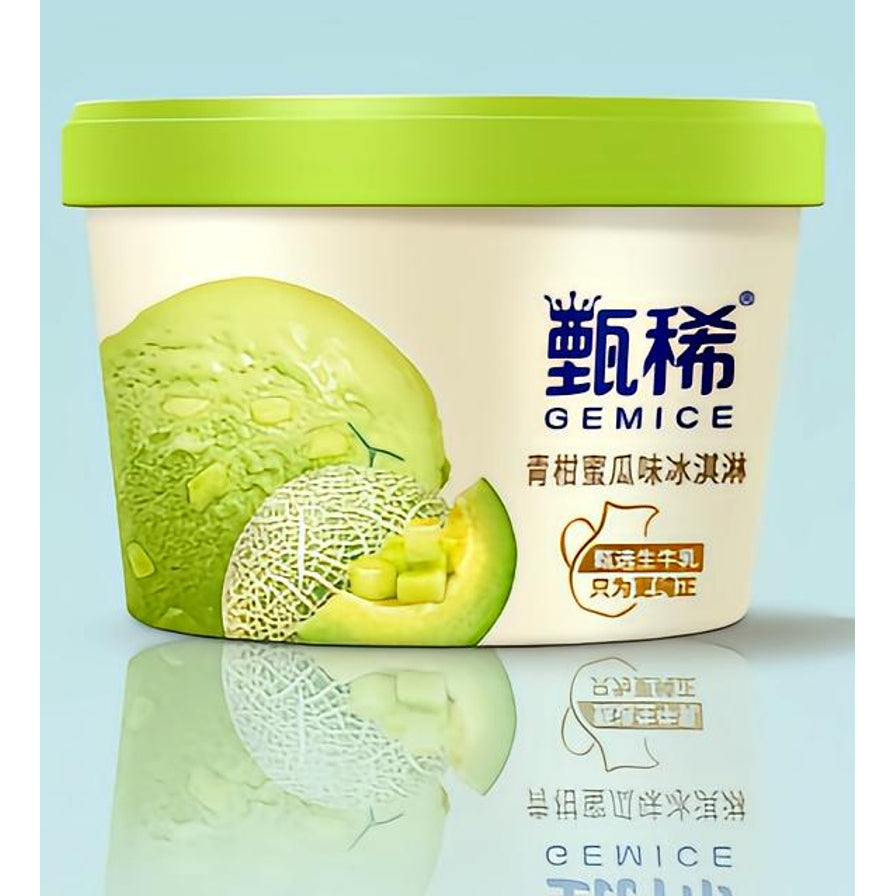 伊利甄稀青柑蜜瓜味冰淇淋杯装正面视图，展示品牌Logo及蜜瓜果实插画，下方带有倒影效果。