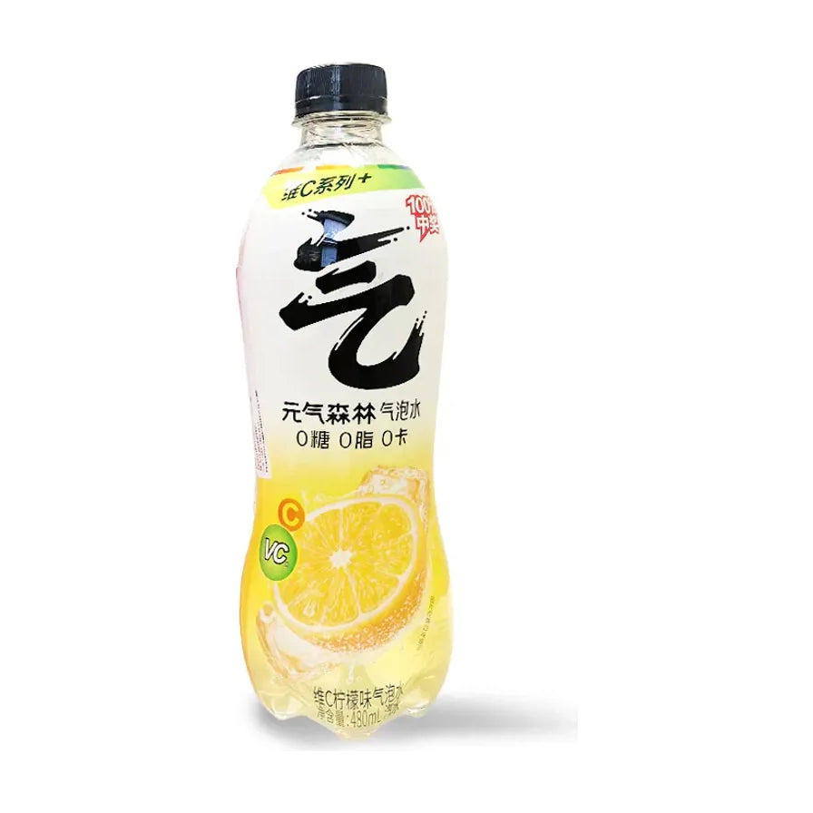 元气森林维C系列柠檬味气泡水480ml瓶装，白色瓶身印有黑色气字，下方有切开的柠檬图案。