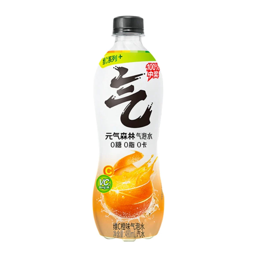 元气森林维C系列橙子味气泡水480ml瓶装，瓶身印有橙子切片和果汁溅起的图案。