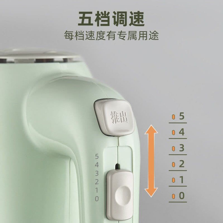 小熊电动打蛋器手柄处的5档调速开关细节图，侧面配有0至5档的速度调节示意图及“五档调速”中文说明。