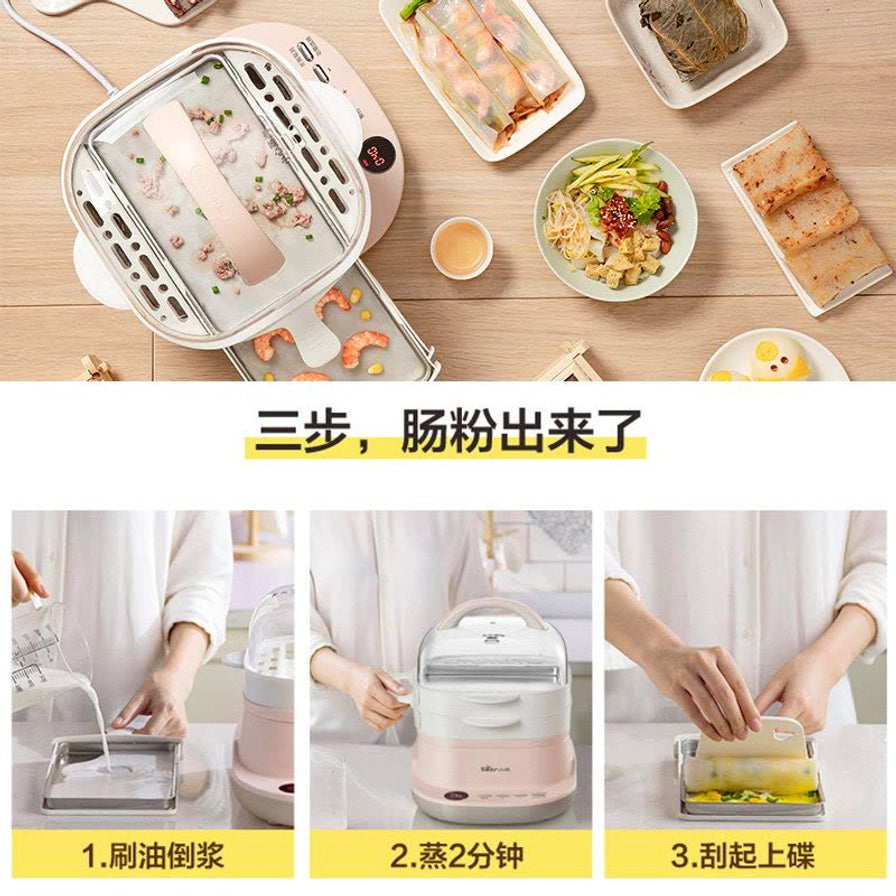 肠粉制作步骤图解，包含刷油倒浆、蒸2分钟、刮起上碟三个步骤的实操演示。