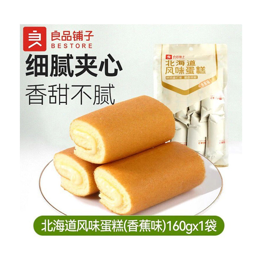 良品铺子北海道风味蛋糕宣传图，包含品牌 Logo、细腻夹心香甜不腻文字及底部绿色规格标签。