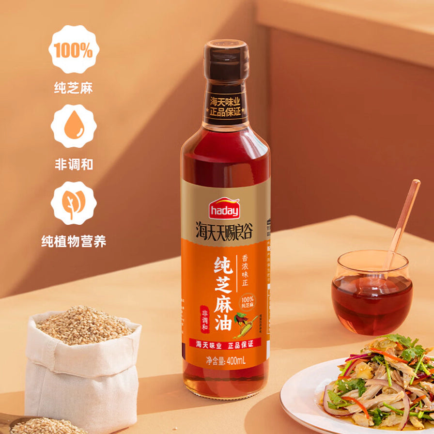 海天天赐良谷纯芝麻油生活场景图，背景包含凉拌菜、芝麻粒和产品卖点图标：100%纯芝麻、非调和、纯植物营养。