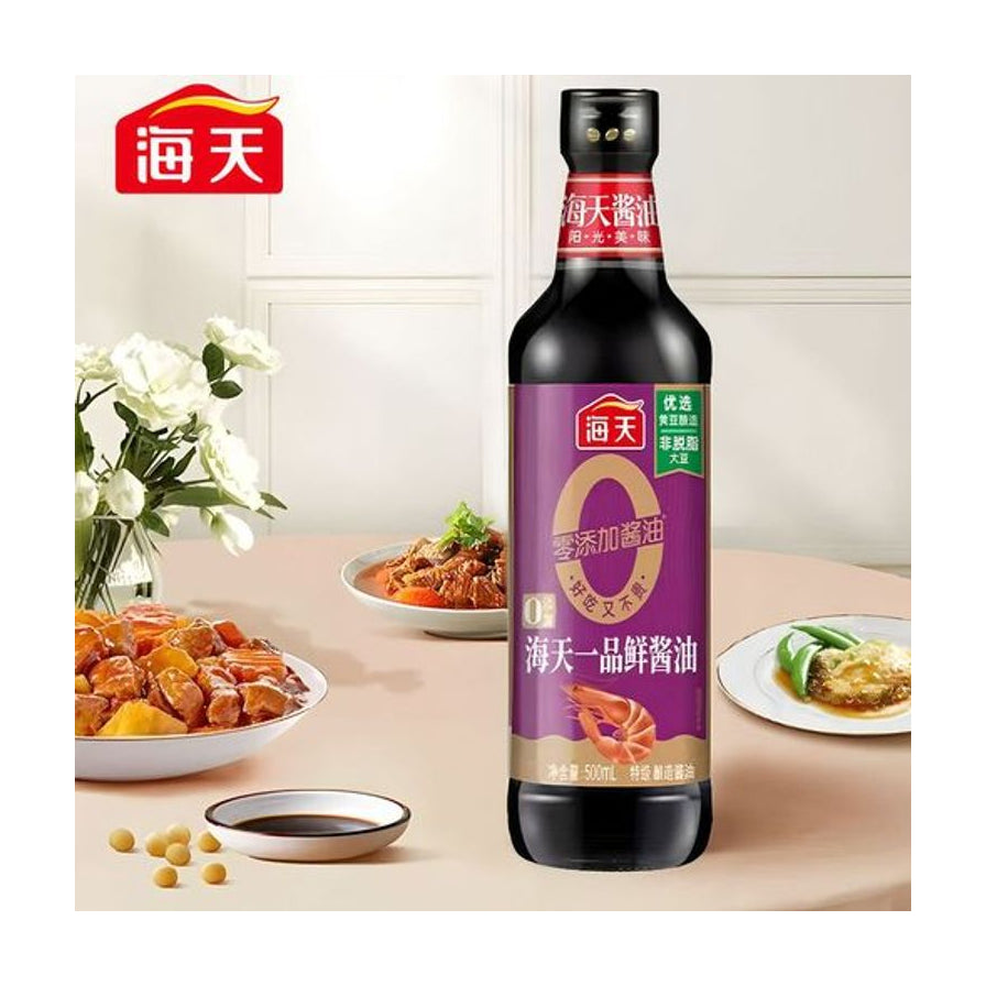 海天一品鲜酱油在餐桌场景中的展示，背景有红烧肉、凉拌菜等美食，突出零添加卖点。