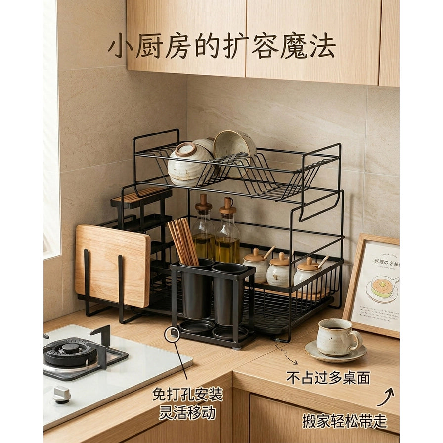 厨房角落的置物架使用场景，配有中文卖点标注：小厨房扩容魔法、免打孔安装灵活移动、不占过多桌面、搬家轻松带走。
