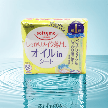 KOSE 卸妆湿巾单张展开细节图，展示棉质纹理与湿润度