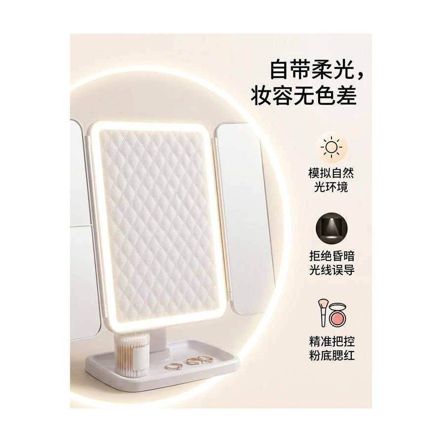 开启柔光灯的化妆镜特写，配有中文卖点图标展示自然光效与收纳功能。