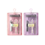 上野拉美拉美甲工具套装，粉色和紫色透明收纳盒展示，内含指甲钳、挖耳勺、眉夹等五件套不锈钢工具。