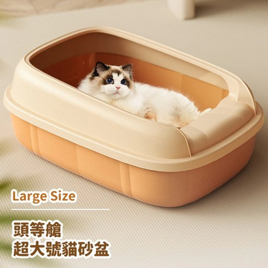 猫咪躺在敞开式大号猫砂盆内，左下角有“Large Size”字样和中文标题
