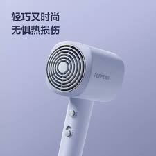 飞科博锐电吹风局部细节图，背景配有“轻巧又时尚”中文宣传文案。