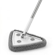 三角拖把清洁天花板角落和蜘蛛网的电商说明图，展示高处免梯清洁场景