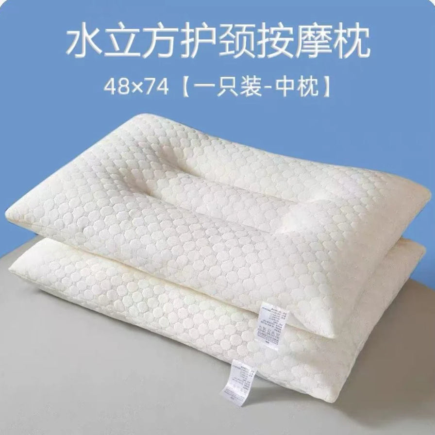 两只叠放的水立方护颈按摩枕，上方带有中文说明文字：水立方护颈按摩枕 48x74 一只装 - 中枕。