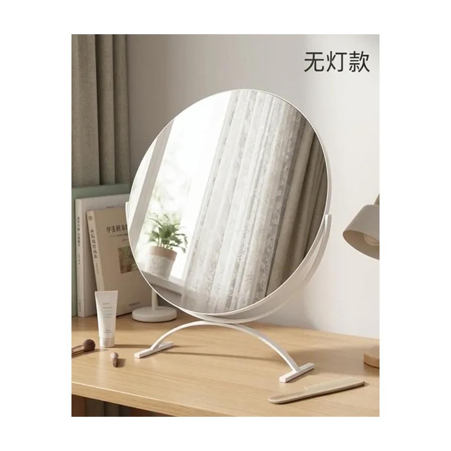 白色化妆镜放置在木质书桌上的生活场景图，右上角有“无灯款”中文标识。