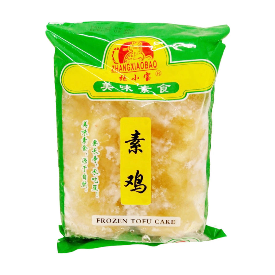张小宝素鸡500g包装正面图，绿色包装袋上印有张小宝品牌Logo、美味素食及素鸡字样，下方标注Frozen Tofu Cake。